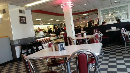 Tom Wahl's Bushnell's Basin