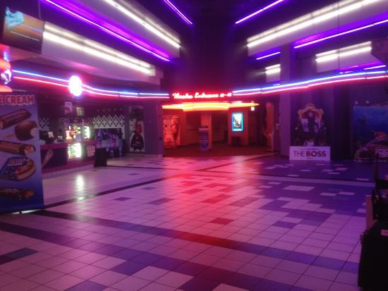 Regal Cinemas Henrietta Stadium 18