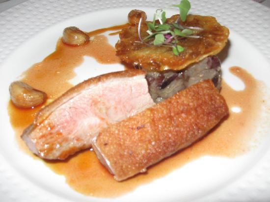 Mirabelle Restaurant at the Three Village Inn