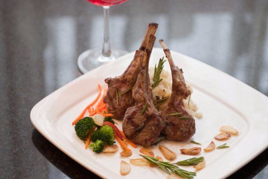 Marco Polo's @ The Viana Hotel & Spa