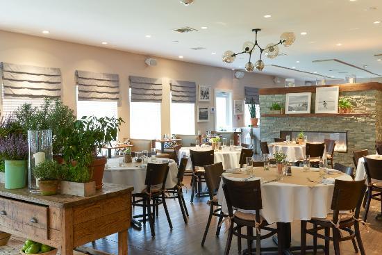 Highway Restaurant & Bar