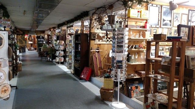 The Market Barn & MB Deli